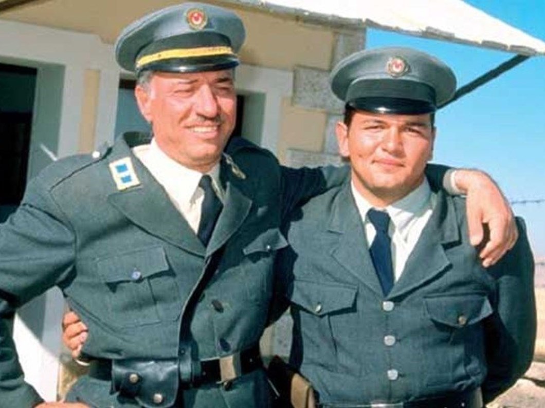 Kemal Sunal In Ailesi Sinan Cetin Imzali Propaganda Filmi Davasini Kazandi Sinan Cetin Kemal Sunal In Ailesine Tazminat Odeyecek Magazin Haberleri Ntv