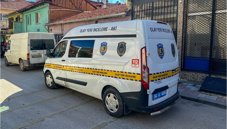 Uşak'ta evlat dehşeti: Oğlu tarafından sırtından bıçaklandı