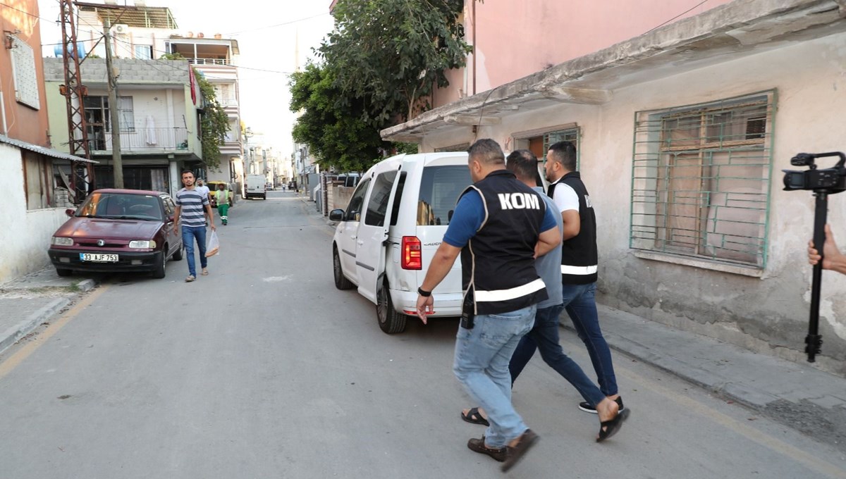 Mersin’de tefecilere operasyon | 16 milyon 250 bin lira haksız kazanç elde etmişler Mersin’de tefecilere operasyon | 16 milyon 250 bin lira haksız kazanç elde etmişler