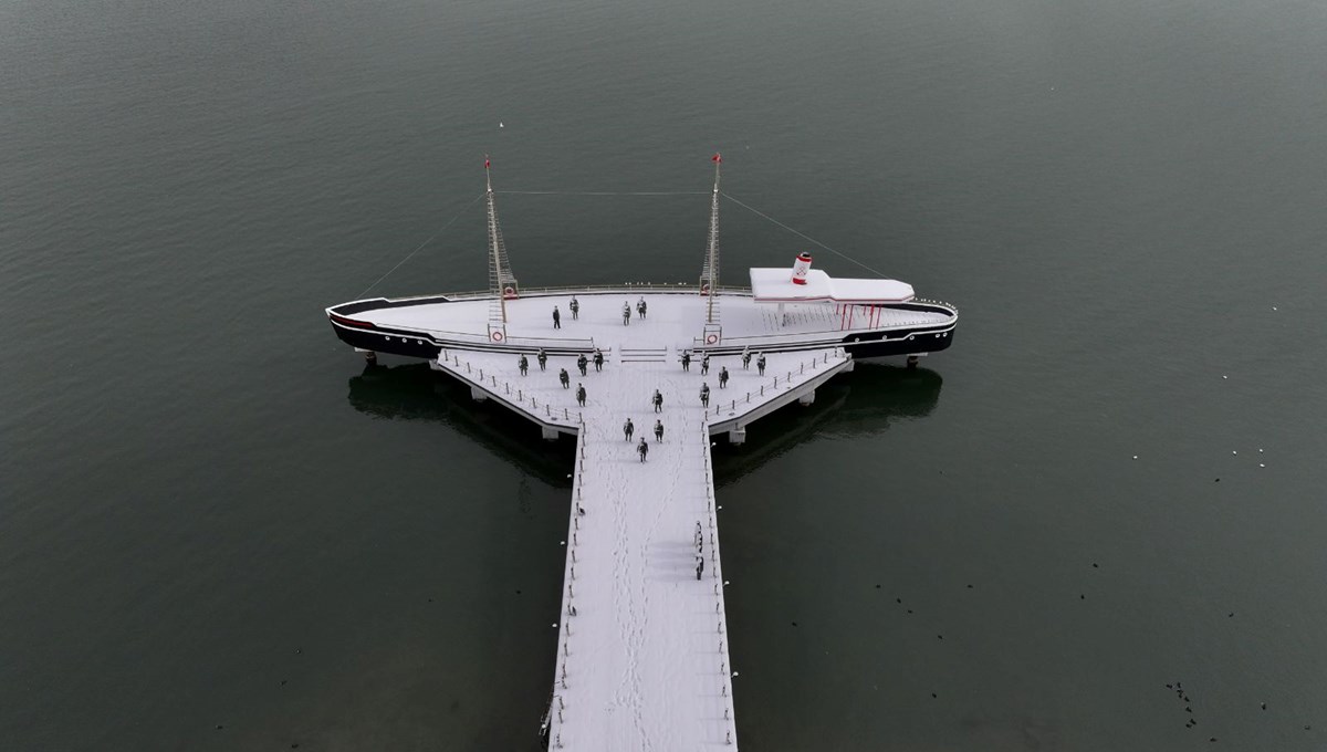 Samsun’un simgesi kar altında Samsun’un simgesi kar altında