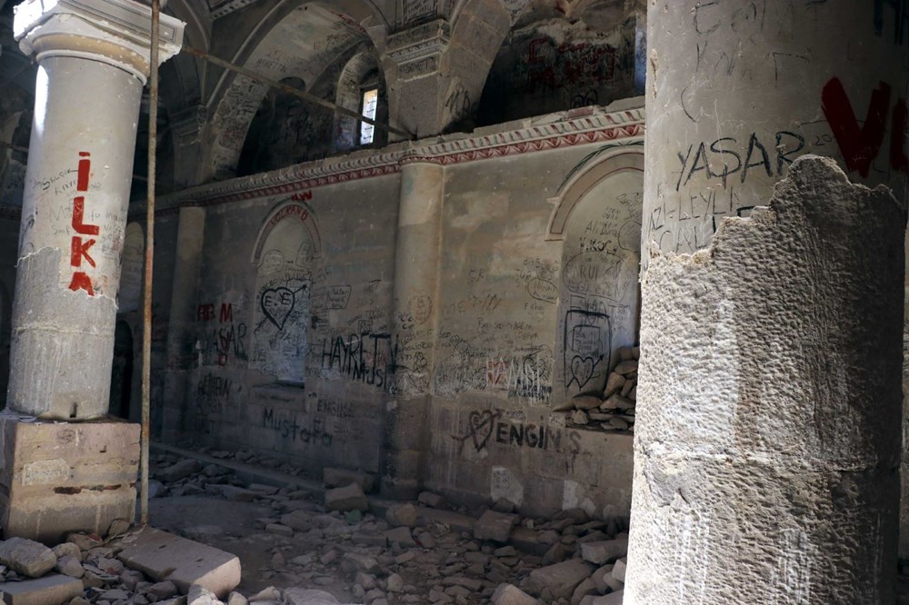 Definecilerin tahrip ettiği tarihi kilise, restore edilecek - 11