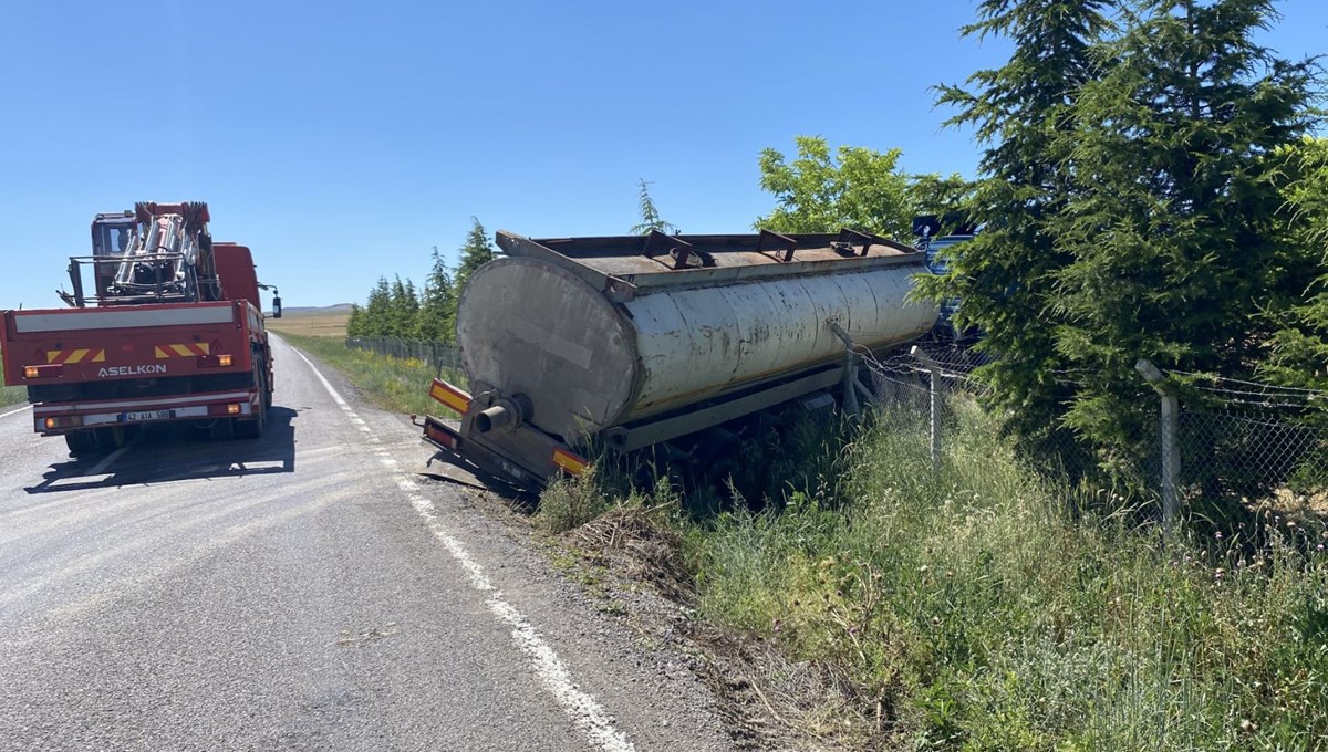 Konya'da kontrolden çıkan TIR şarampole indi