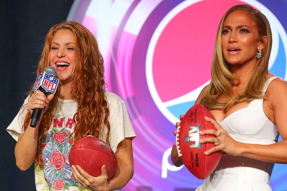 Jennifer Lopez ve Shakira'dan Super Bowl'da Kobe Bryant anması - 2