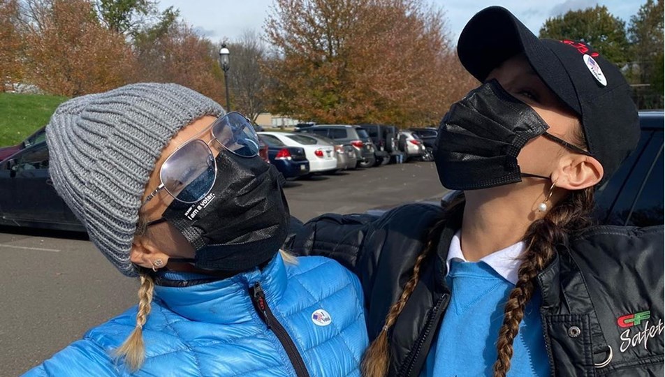 Gigi Ve Bella Hadid In Annesi Yolanda Hadid Ilk Kez Oy Kullandi Magazin Haberleri Ntv