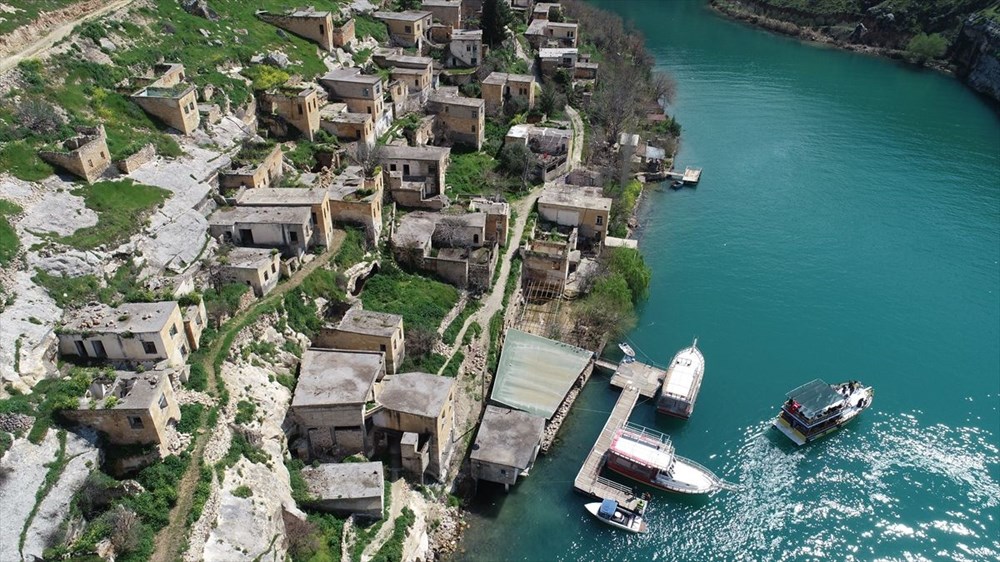 halfeti, rumkale, birecik baraj gölü, savaşan köyü, halfeti tekne turu, şanlıurfa gezilecek yerler