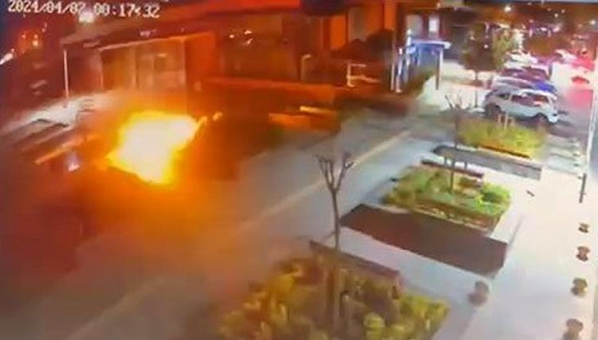 Başakşehir'de el bombalı saldırı: İş yerlerine saldıran şüpheliler kaçtı