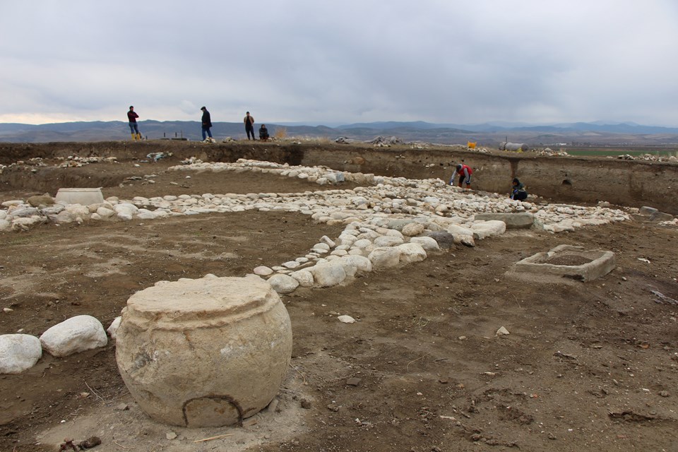 Amasya’da 2 bin 500 yıllık ateş tapınağı bulundu - 2