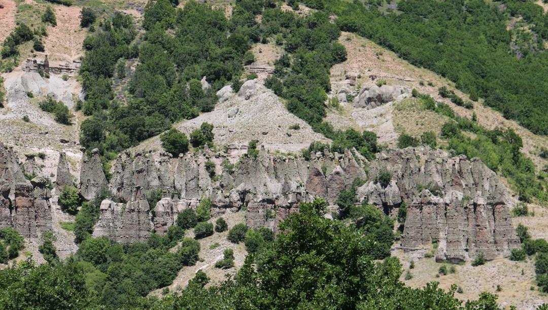 Efsanesi dilden dile dolaşıyor: Görüntüsü peri bacalarını andırıyor