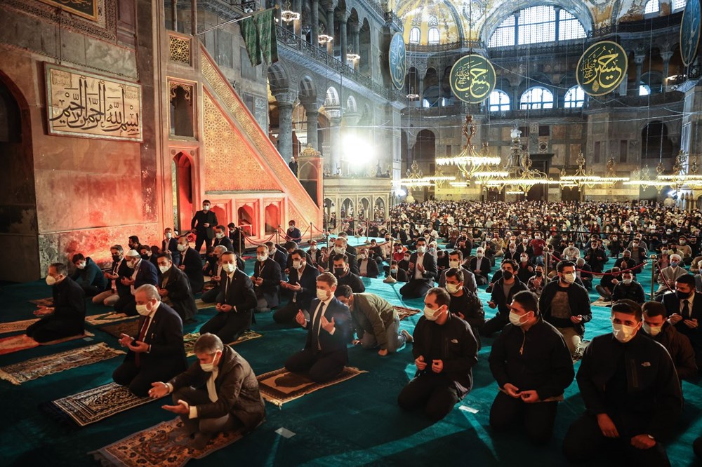 Ayasofya'da 87 yıl sonra ilk Ramazan Bayramı namazı kılındı - 12