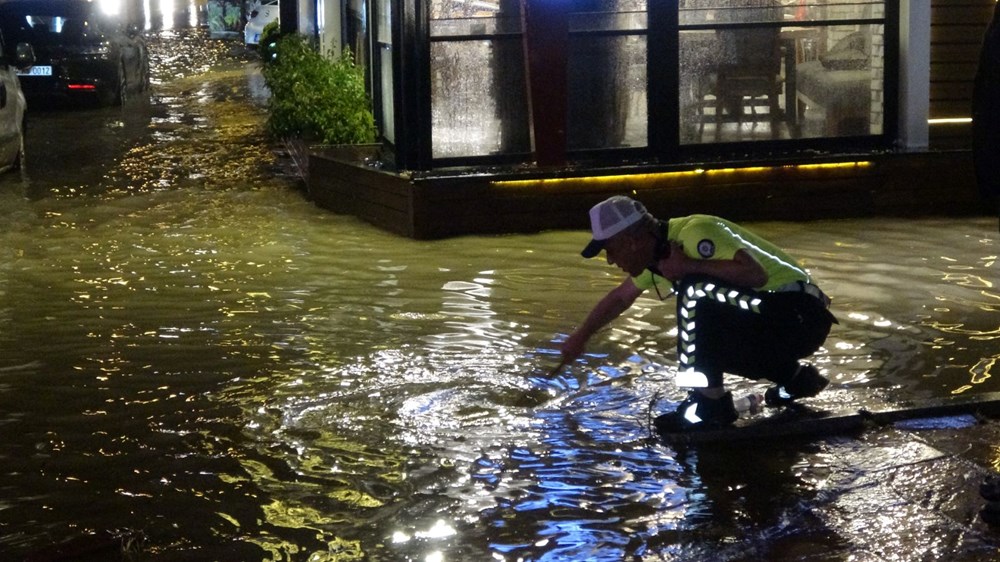 Adana’da sağanak yağış: Cadde ve yollar sular altında kaldı 75 X1KB6msirkm1I 8AXA52tw