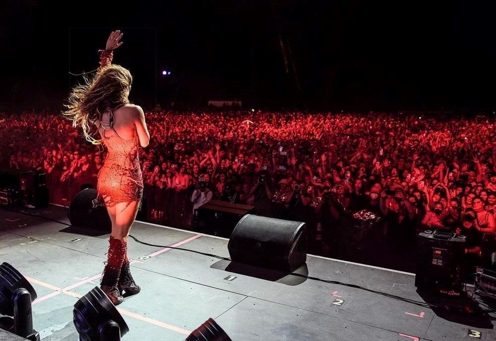 Shakira'ya yoğun ilgi: Konserleri dolup taşıyor - 4