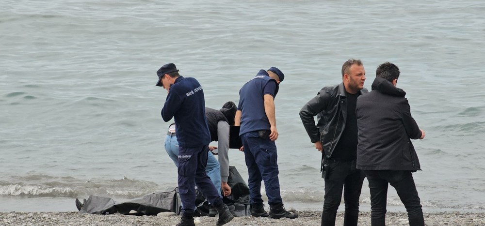 Sahile vuran ceset, çantadan çıkan seçmen kağıdından teşhis edildi - 2