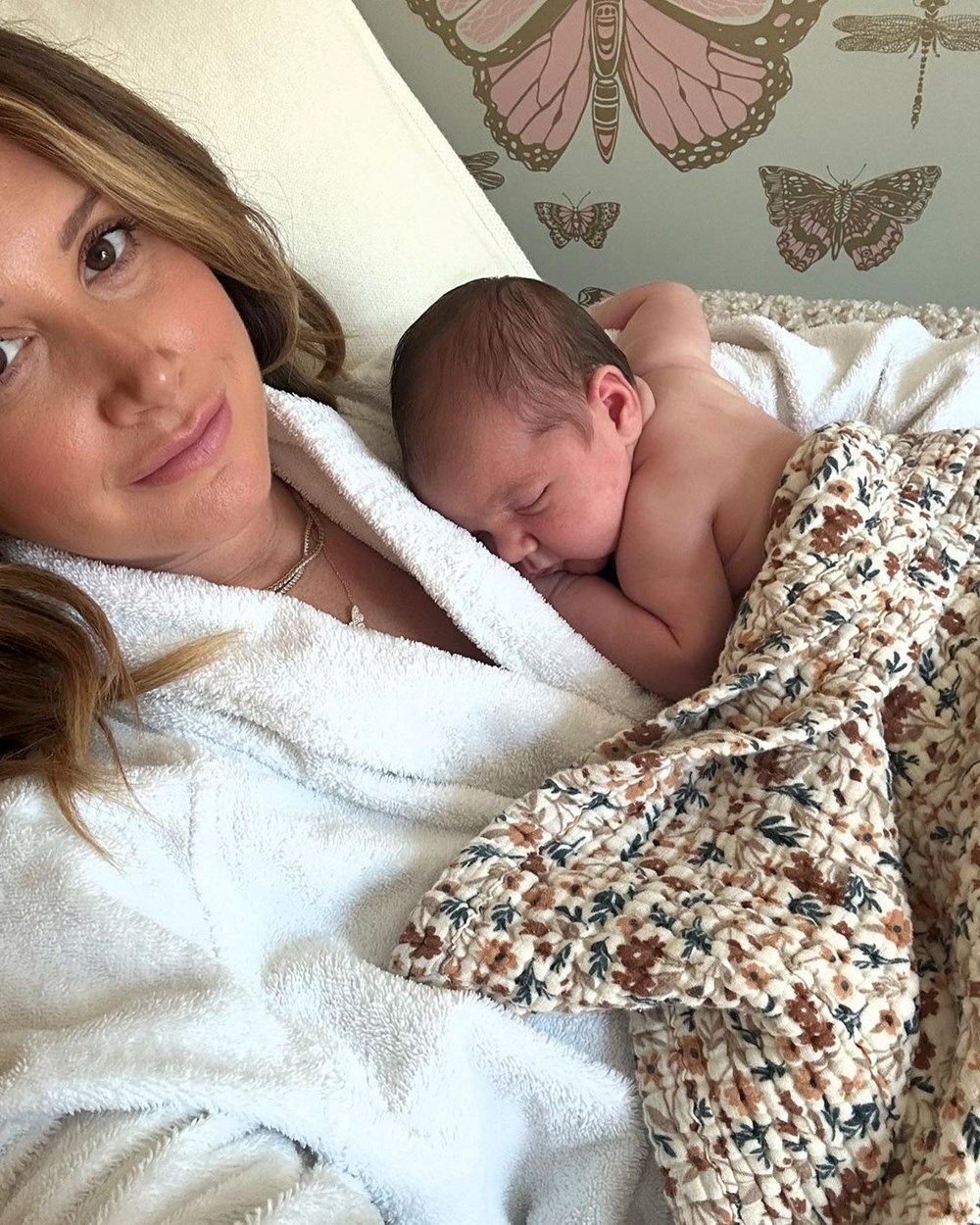 İkinci kez anne olmuştu: Ashley Tisdale kızının yüzünü ilk kez gösterdi - 5