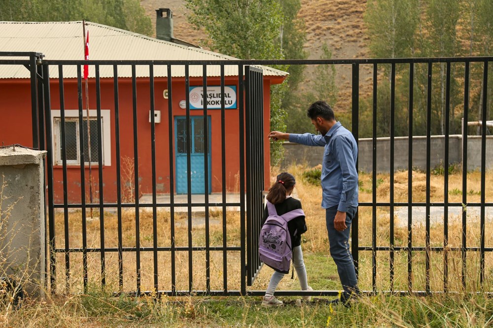 Ders zili bir tek Hasret için çaldı - 10