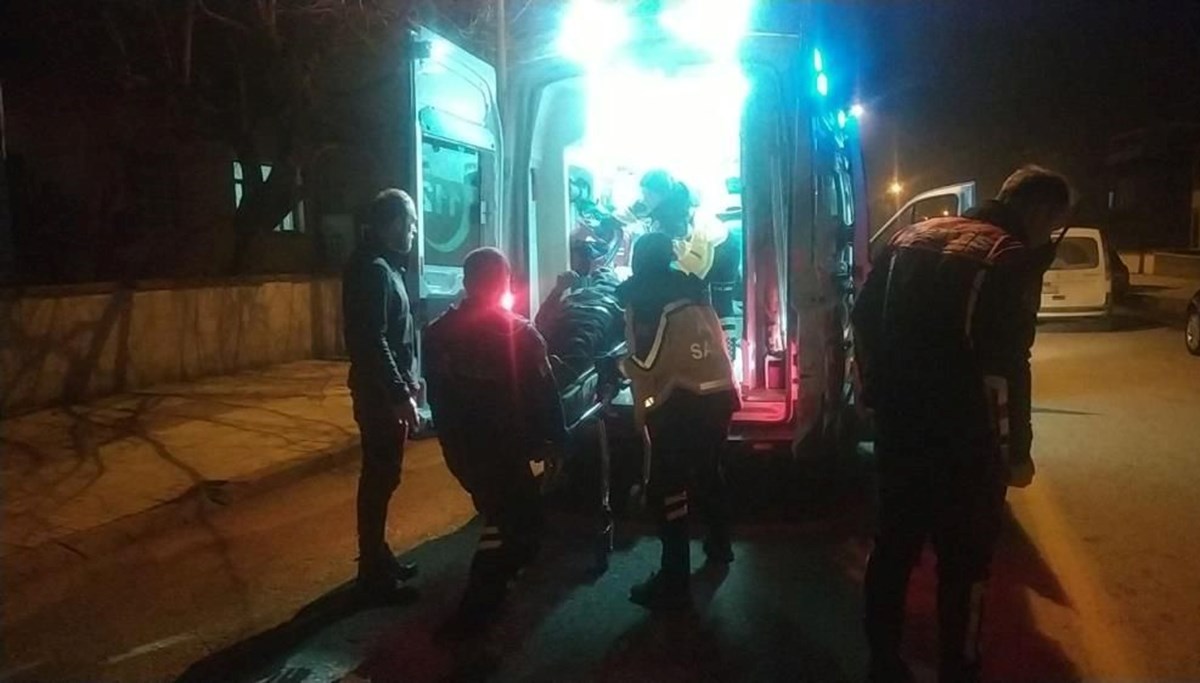 Caddede tartıştığı husumetlisini tabanca ile vurdu Caddede tartıştığı husumetlisini tabanca ile vurdu