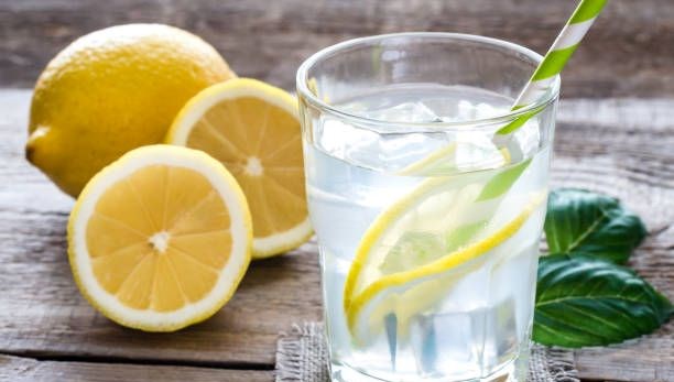 Limonlu suyun faydaları nelerdir, nelere iyi gelir?