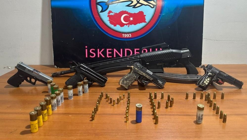 İskenderun'da ruhsatsız silah baskını