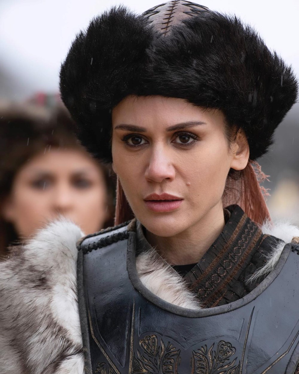 Ekin Türkmen'in Mağara Sineması: Güneşin Kıymeti Set Ekibini Bir Arada Tuttu! 73 X5IDag gUUufrFNK24MFgA