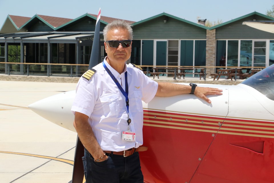 Türk pilotun kullandığı uçak düştü: Pilot öldü, kadın yolcu kurtarıldı - 5