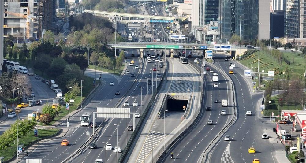 İstanbul'da Hafta Sonu Trafik Alarmı: 22-23 Mart'ta Hangi Yollar Uyarı Veriyor? 74 X5c6fjb4rkiIV3 t89op4g