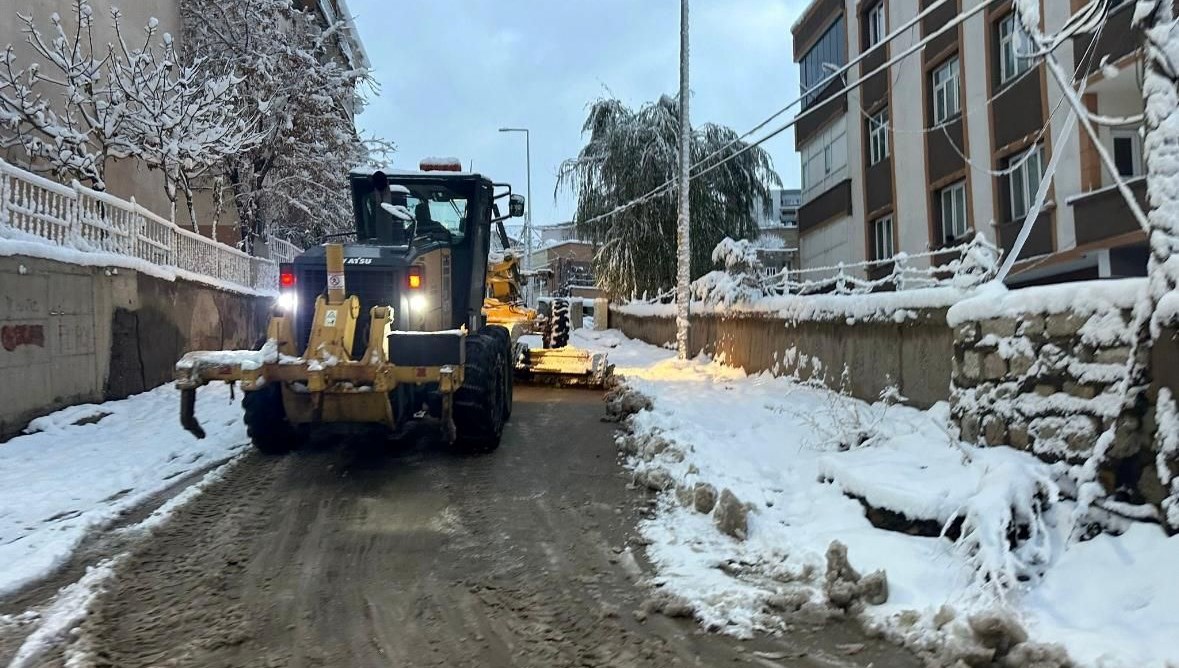 5 ilin 163 yerleşim yerine ulaşım sağlanamıyor