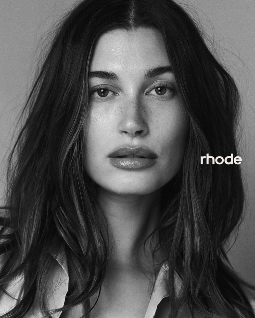 Hailey Bieber resmen milyarder oldu - 2