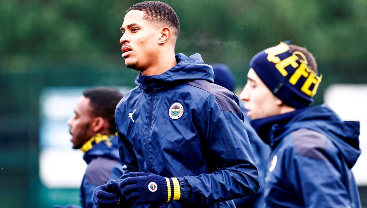Fenerbahçe'de Jayden Oosterwolde ilk antrenmanına çıktı: Joshua King ve Osayi Samuel takımla birlikte çalıştı