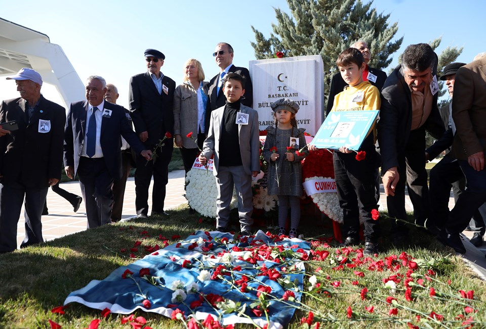 Eski Başbakanlardan Bülent Ecevit, vefatının 16. yılında kabri başında anıldı - 2