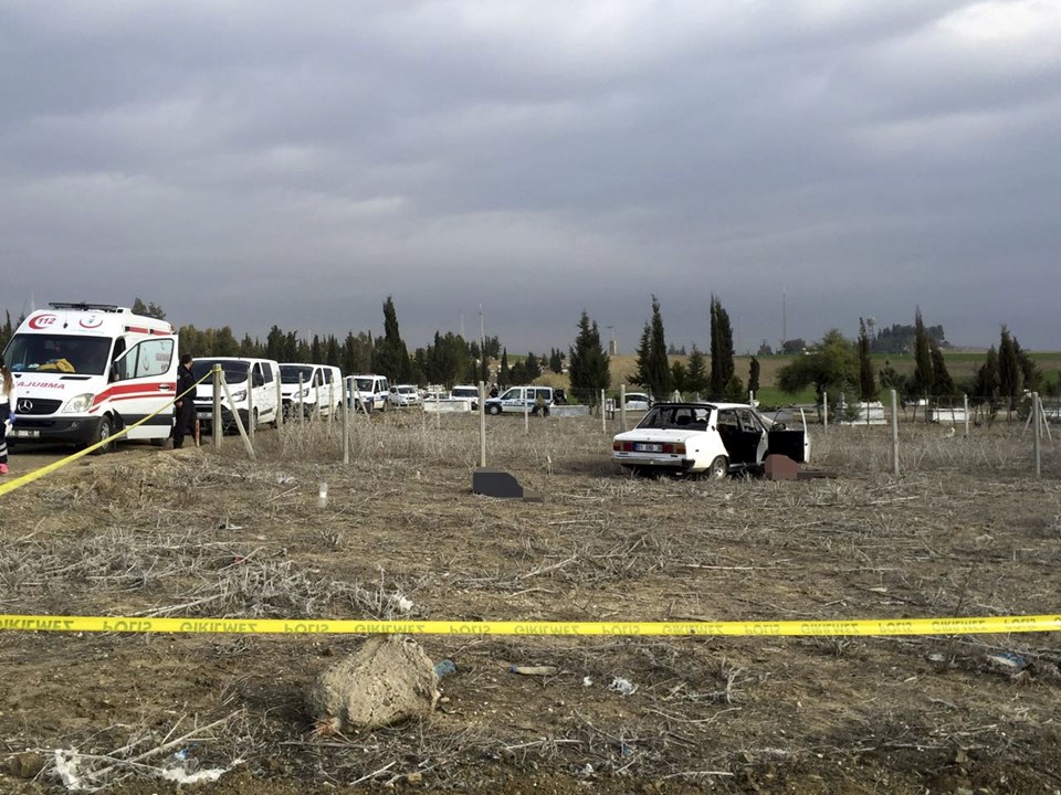 Adana'da mezarlıkta katliam: 3 ceset bulundu - 1