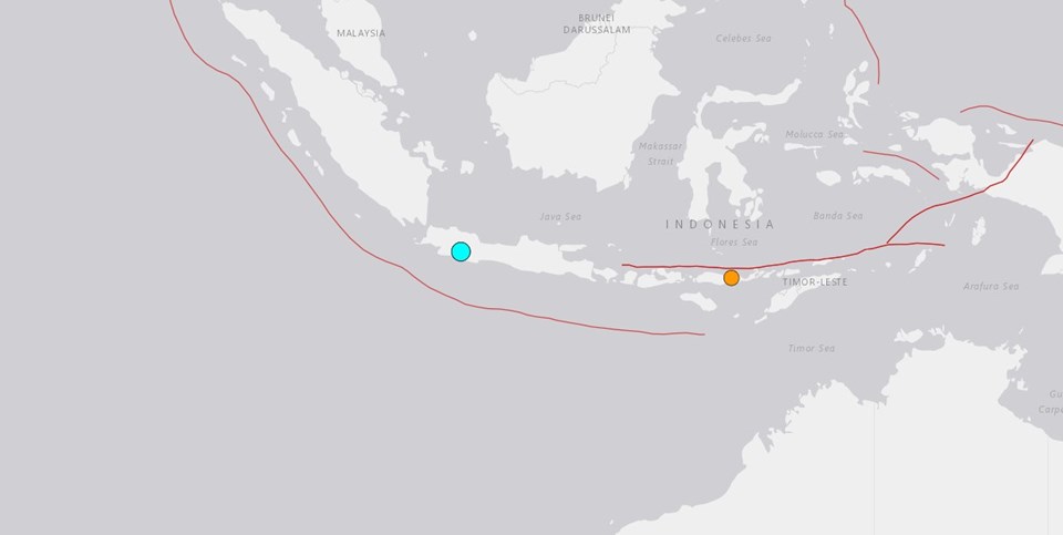 Endonezya'da 5,7 büyüklüğünde deprem meydana geldi - 1
