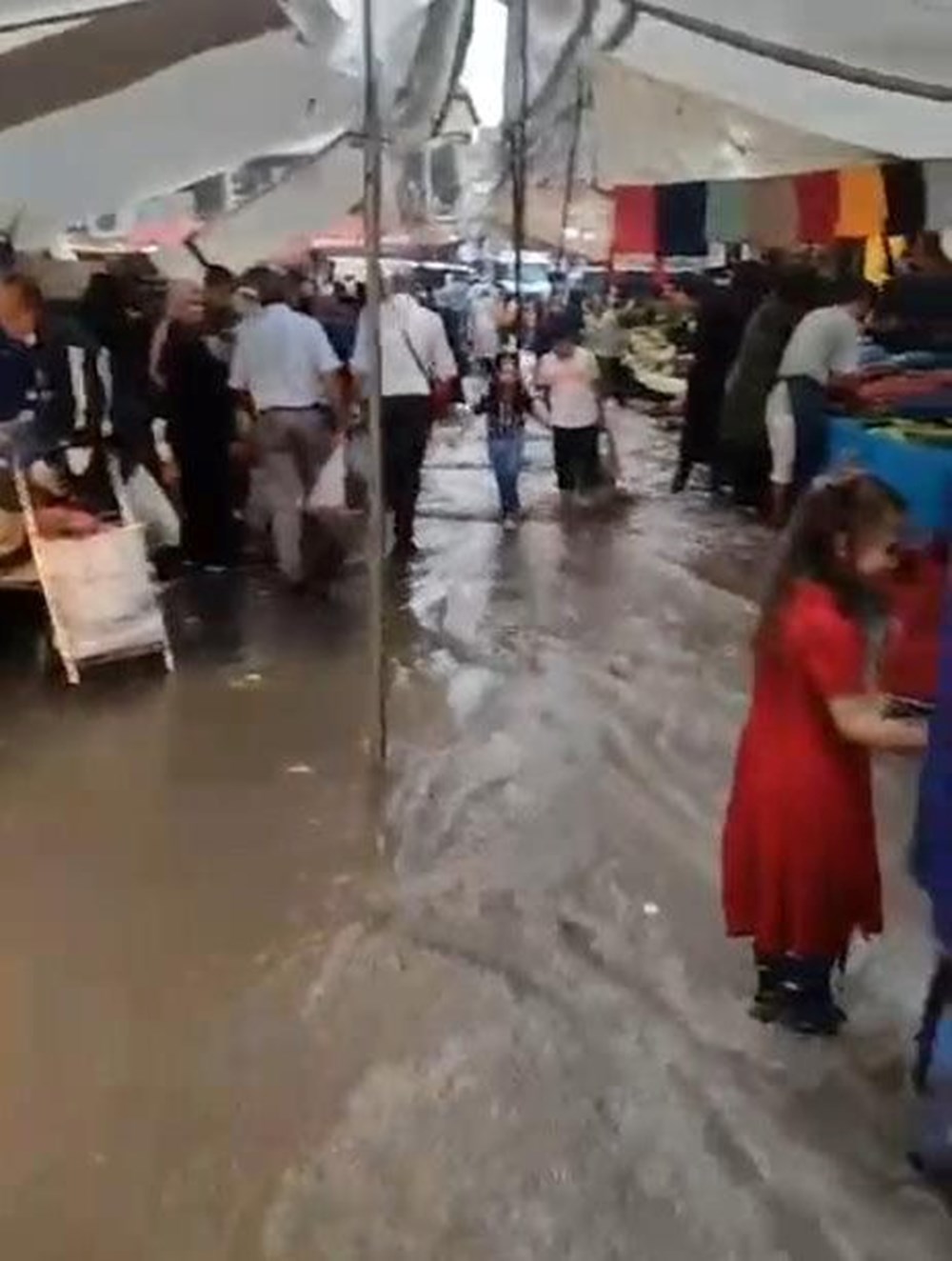 İstanbul'da sağanak: Arnavutköy ve Başakşehir'de su baskınları - 8