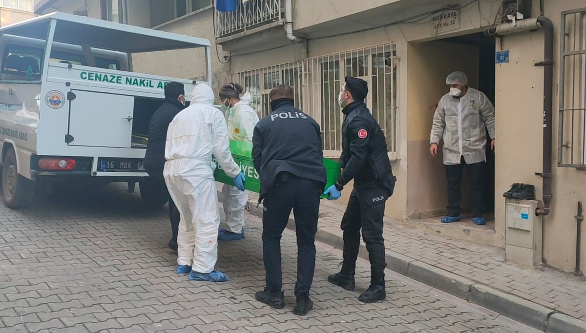 Çocuğuna tokat atan arkadaşını bıçaklayarak öldürdü