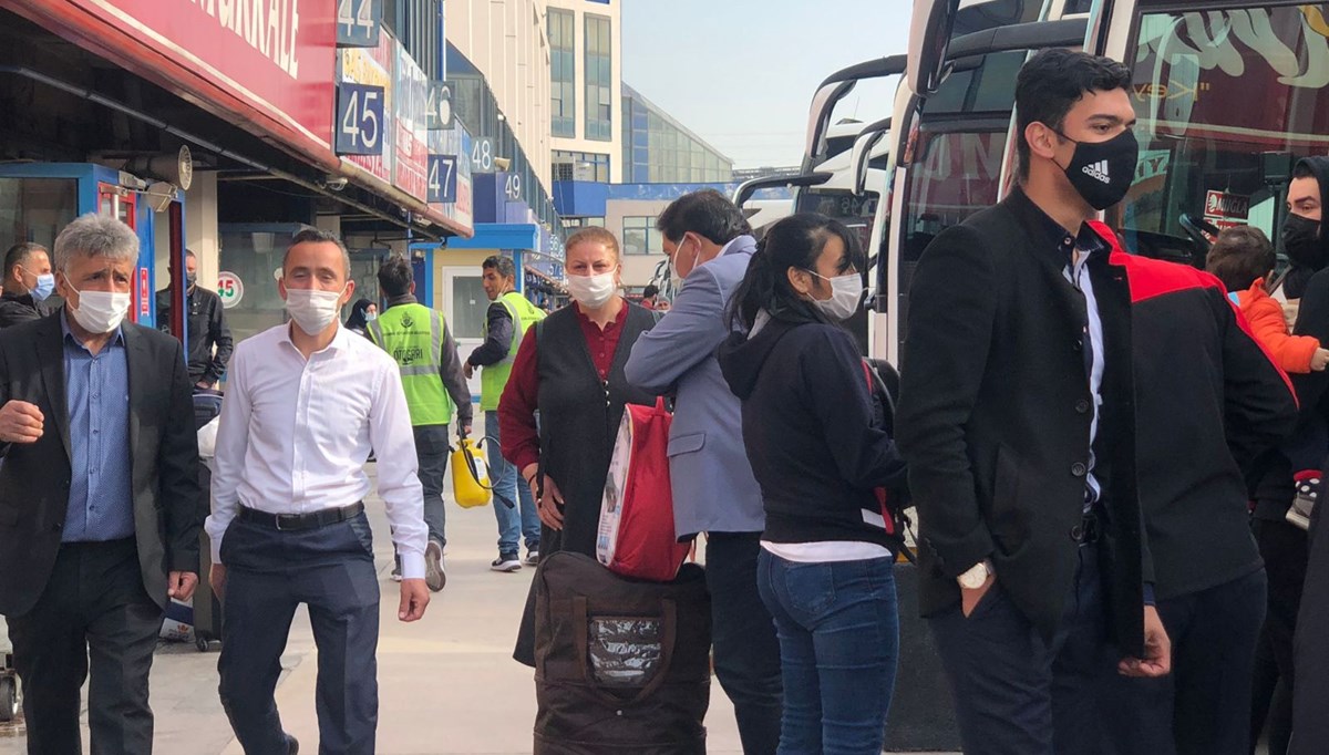 Bir gün kala otogarda tam kapanma yoğunluğu: Ek seferler konuldu