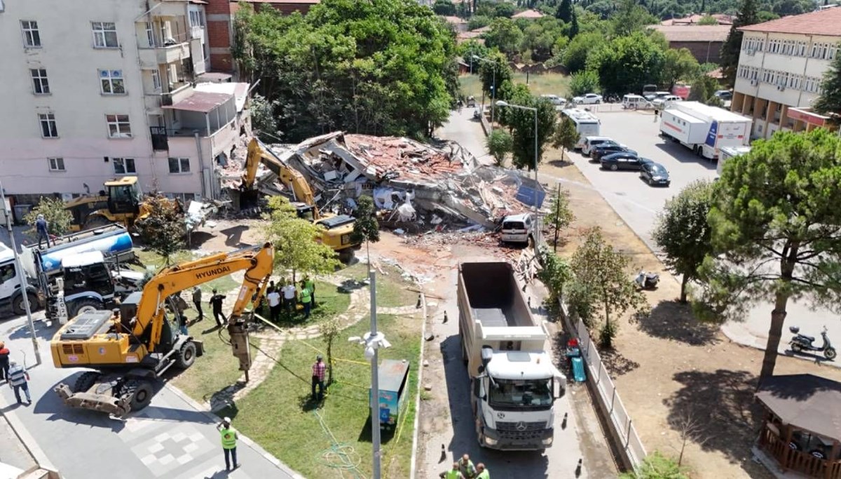 Sındırgı'da artçılar devam ediyor