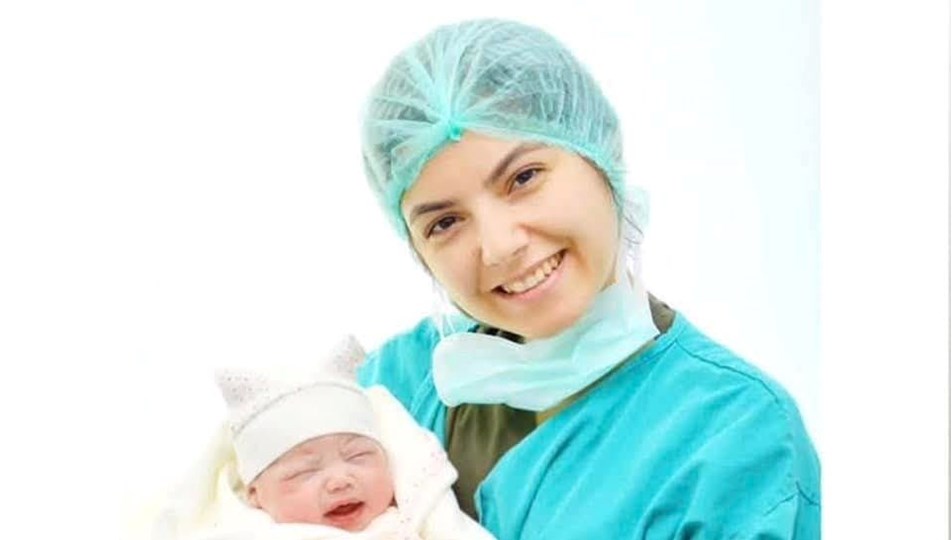 Doğumda beyne pıhtı atan Özge hemşire hayatını kaybetti