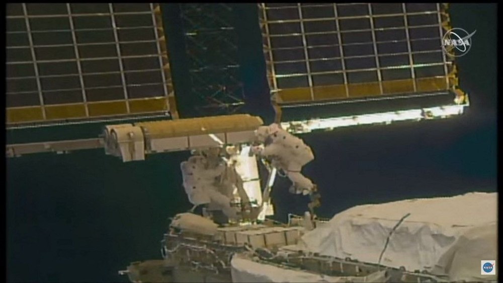 Astronotların 6 saatlik uzay yürüyüşü tamamlandı: Nefes kesen kareler - 5