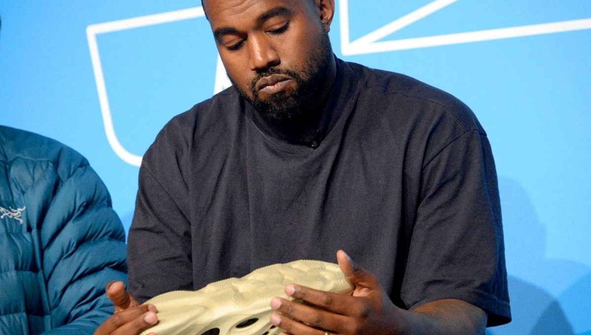 Kanye West ile anlaşma bozuldu: 1.3 milyar dolarlık ayakkabılar çöp olabilir