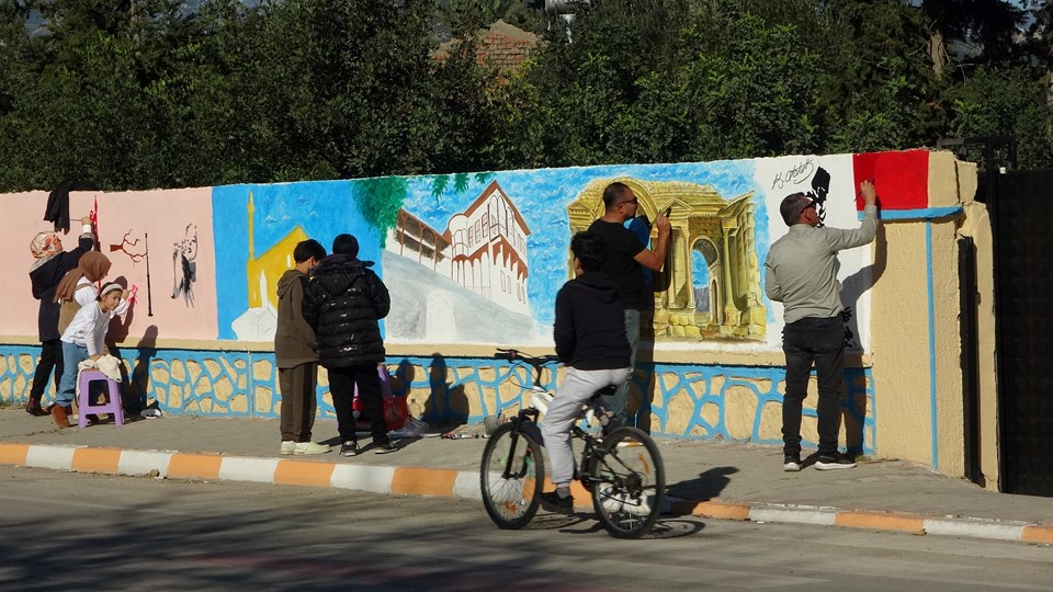 Adana Kozan'da mahalle sanat sokağına döndü - 1