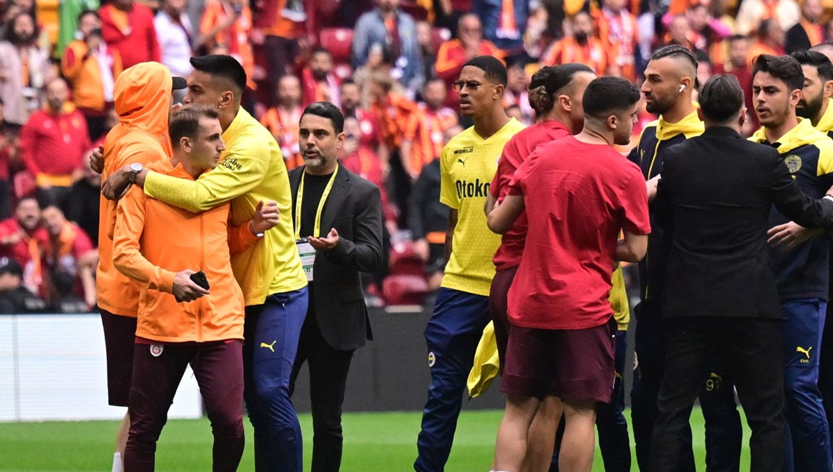 Kerem Aktürkoğlu'ndan derbi açıklaması: Galatasaray Kaptanı onların seviyesine inmez