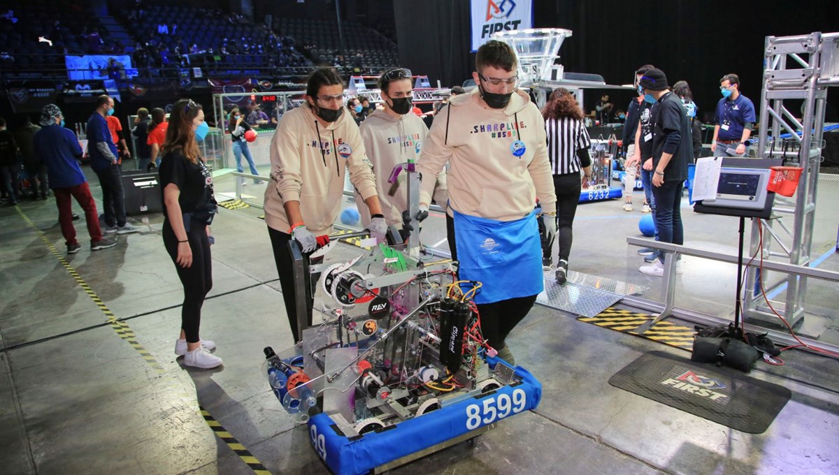 FRC İstanbul Regional Robotik Turnuvası Türkiye şampiyonu Doğa Koleji