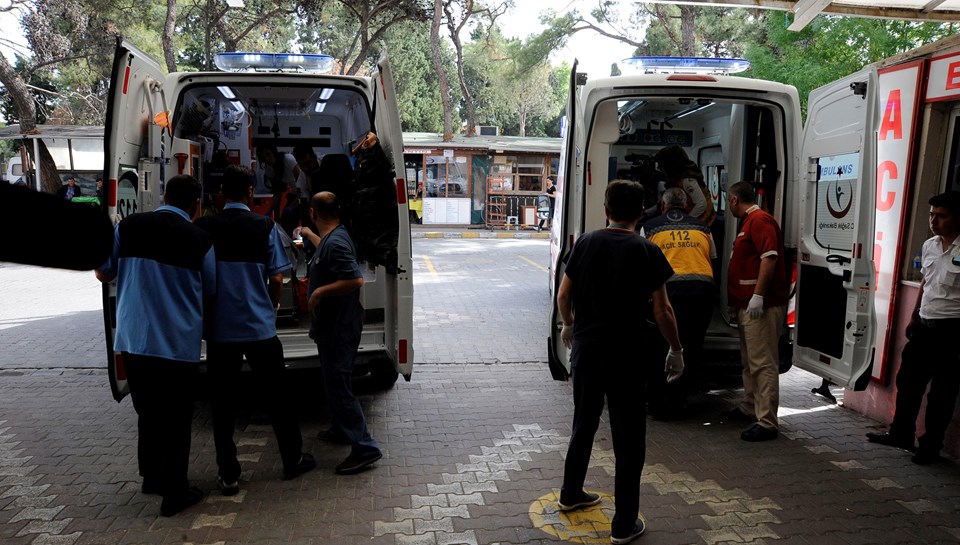 Çanakkale'de yolcu otobüsü devrildi: 5 ölü, 32 yaralı - 2