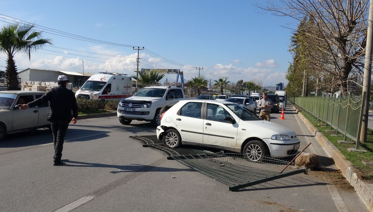 Makas atan araç kazaya neden oldu: 2 yaralı