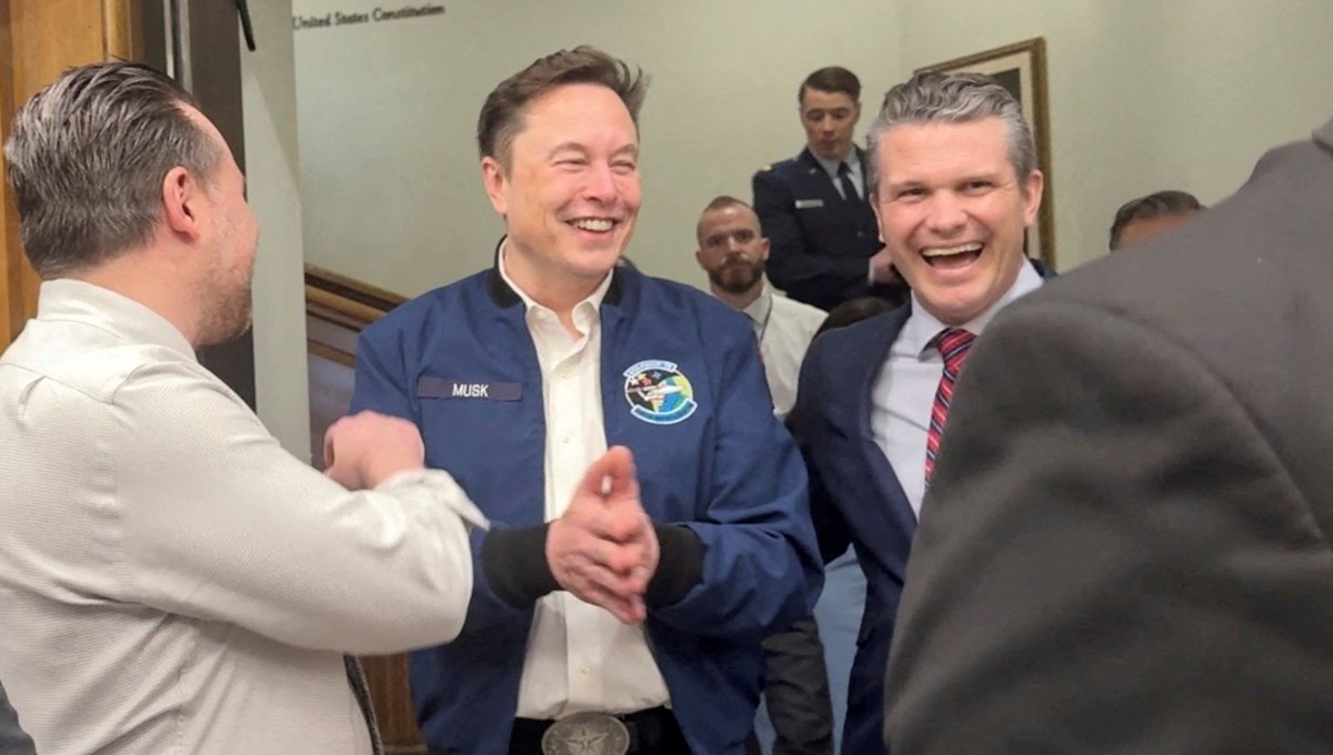 Elon Musk'tan Pentagon'a ziyaret