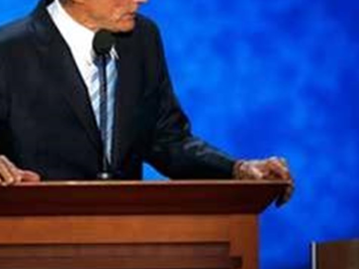 Once Egildi Sonra Kucakladi Ntv