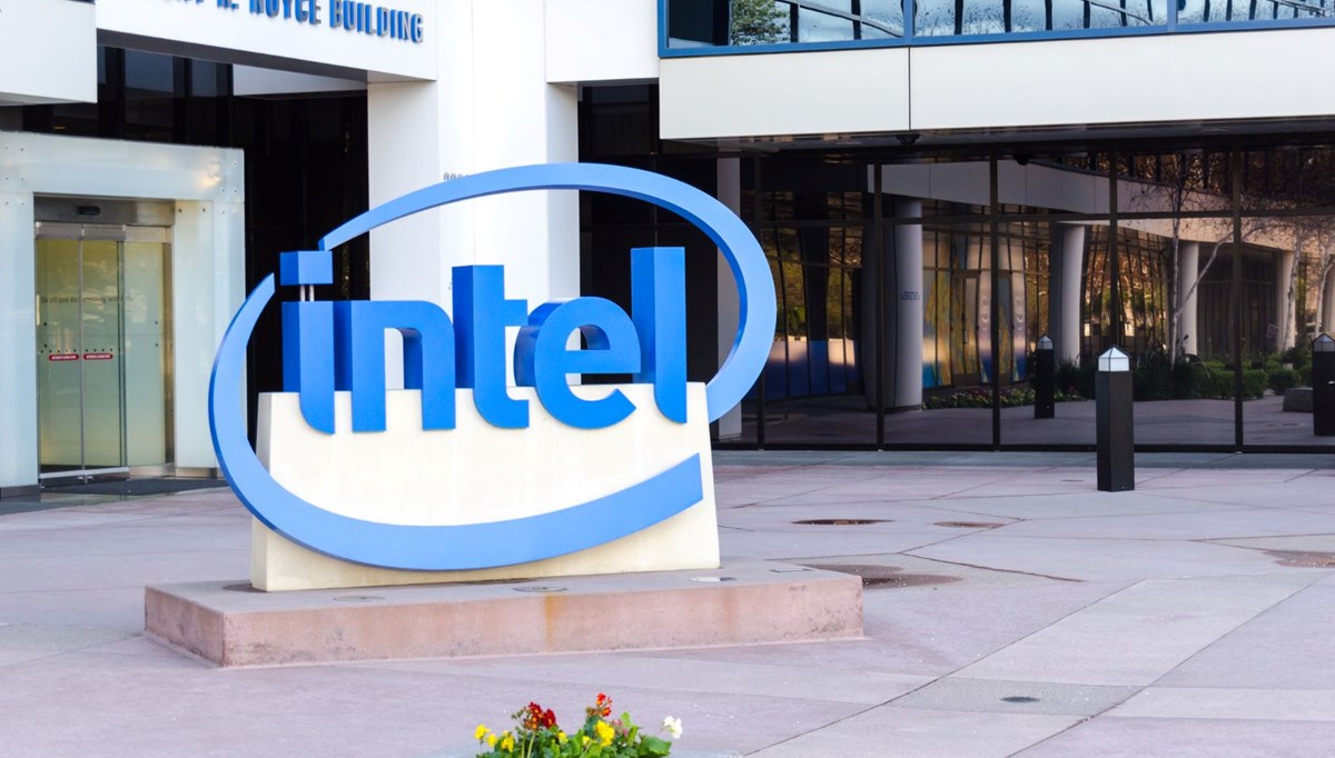 Intel, ilk çeyrekte tarihinin en yüksek 3 aylık zararını açıkladı