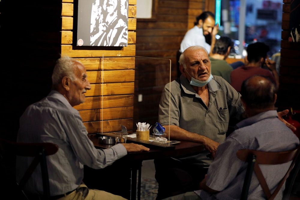 Corona virüste son durum: Can kaybı 924 bin 610'a yükseldi - 16