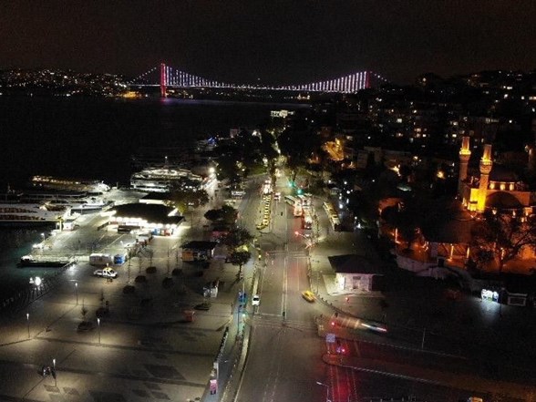 sokaga cikma kisitlamasi basladi 1