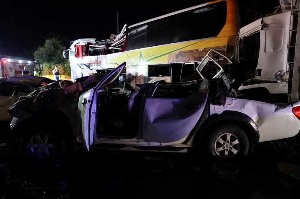 Mersin'de zincirleme trafik kazası: 10 ölü, 40 yaralı - 3