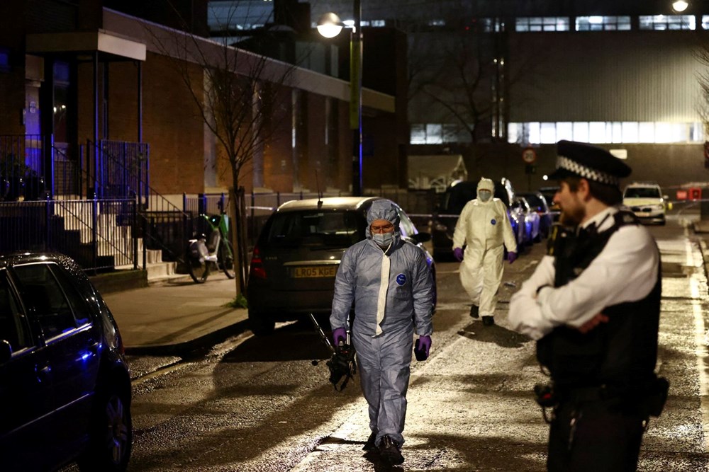 Londra'da silahlı saldırı: 2'si çocuk 5 yaralı - 7