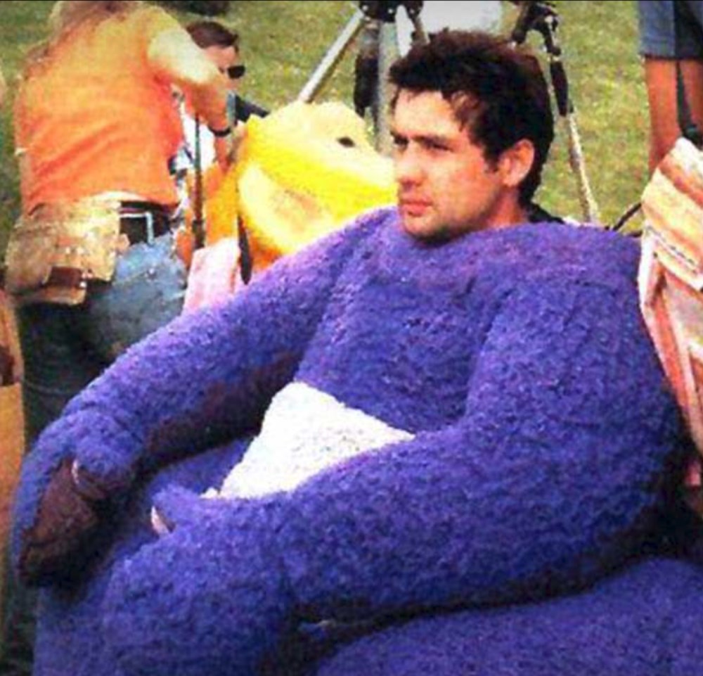 "Teletabiler"den üzücü haber: Tinky Winky karakterini canlandıran Simon Shelton Barnes hayatını kaybetti - 1